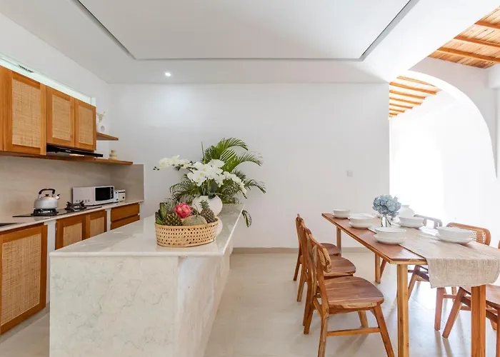 Alloggio in famiglia Codyard Luxury Suites, Close To Seseh