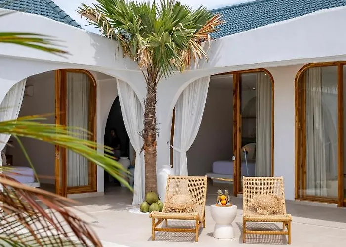 Codyard Luxury Suites, Close To Seseh * Munggu