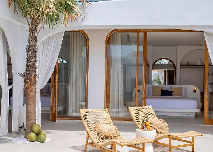 Codyard Luxury Suites, Close To Seseh Alloggio in famiglia