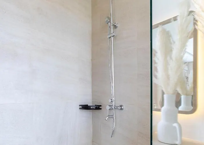 Codyard Luxury Suites, Close To Seseh * Munggu