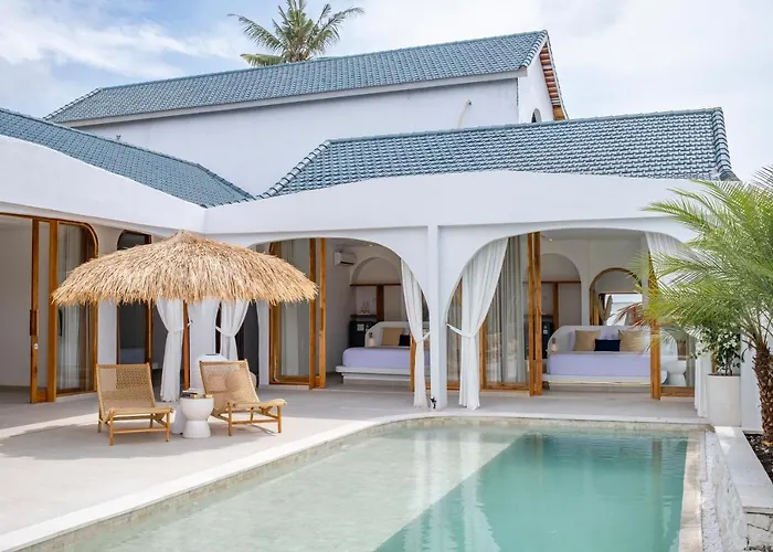 Codyard Luxury Suites, Close To Seseh
