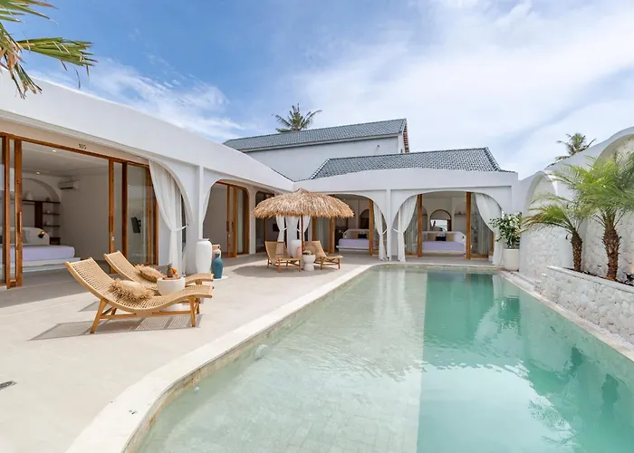 Codyard Luxury Suites, Close To Seseh *