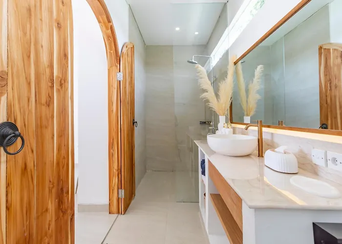 Alloggio in famiglia Codyard Luxury Suites, Close To Seseh Munggu