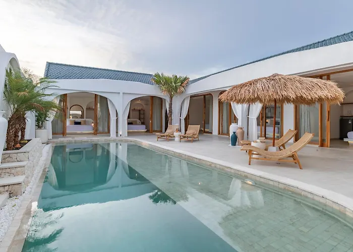 Codyard Luxury Suites, Close To Seseh * Munggu