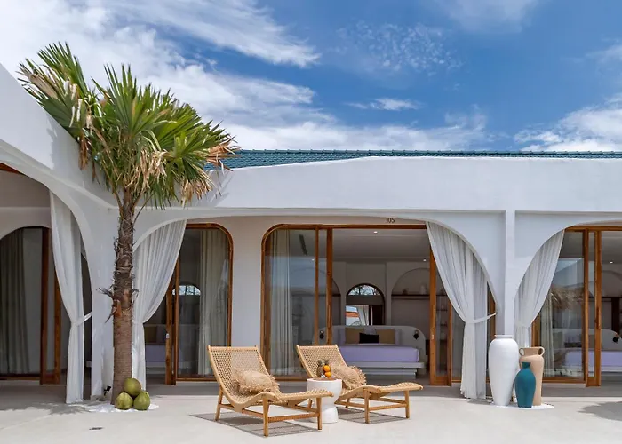 Codyard Luxury Suites, Close To Seseh Alloggio in famiglia