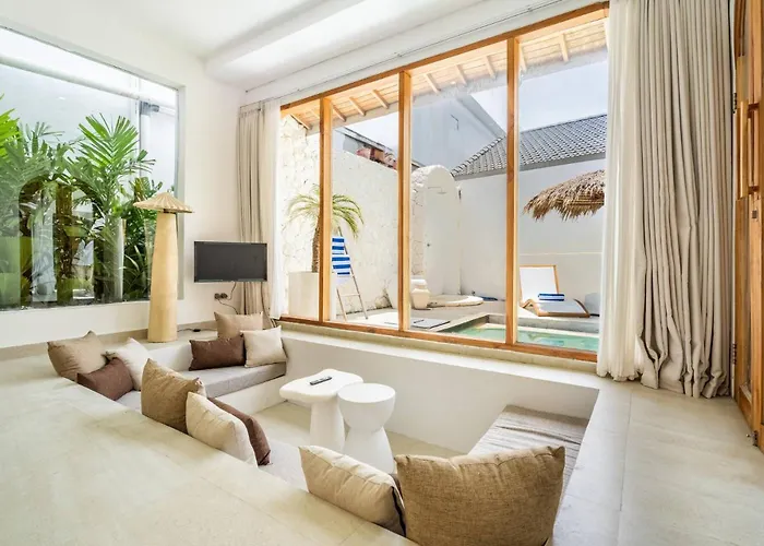 Codyard Luxury Suites, Close To Seseh *